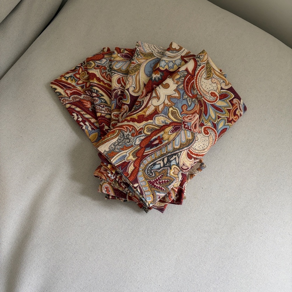 Pottery Barn Jacqueline Paisley
Cotton/Linen Napkins Set of 6